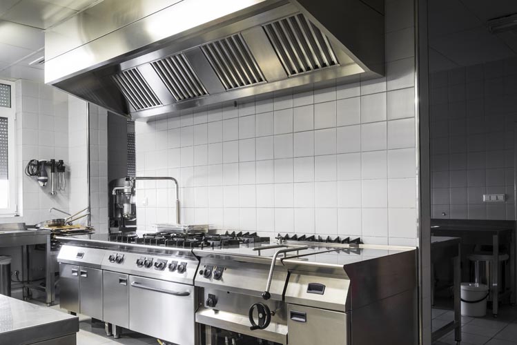 Quel ordre suivre pour monter une cuisine professionnelle à Émerainville ?
